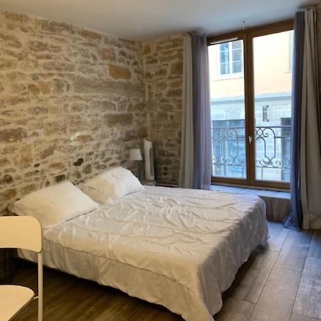 Studio With Exposed Stone Vieux Lyon Ngoại thất bức ảnh